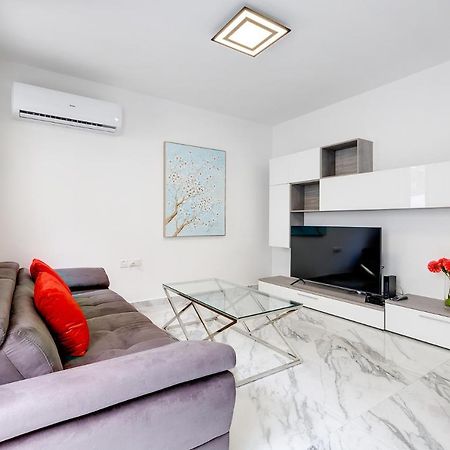 Cosy Apartment Steps To St George'S Bay Saint Julian's Eksteriør bilde